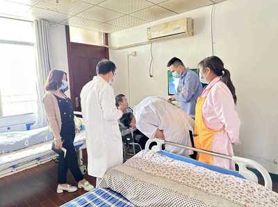 暖阳之下，康养黔行——探访镇宁潍舒康医养服务中心特色护理服务